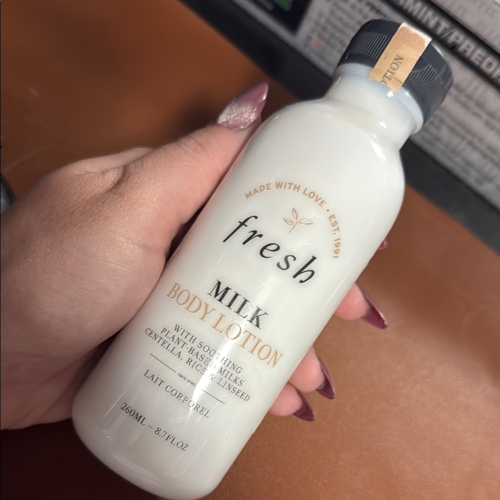 Fresh Milk Body Lotion - White and Tan